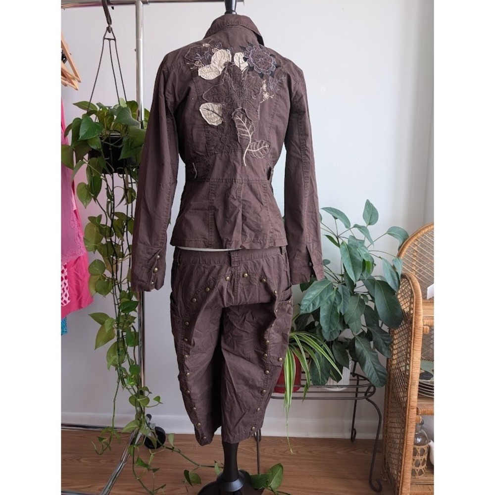 Y2K set blazer and capri XL floral embroidery chocolate brown studs gauchos boho